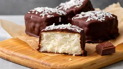 Domowy deser „Bounty” bez dodatku cukru – prosty i smaczny przepis dla osób dbających o sylwetkę